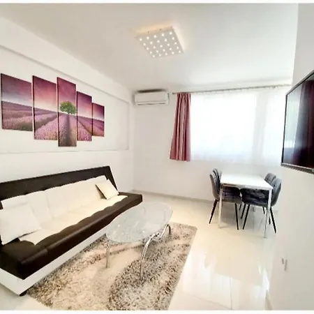 Silvia Appartamento Makarska