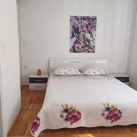 Silvia דירה מאקרסקה