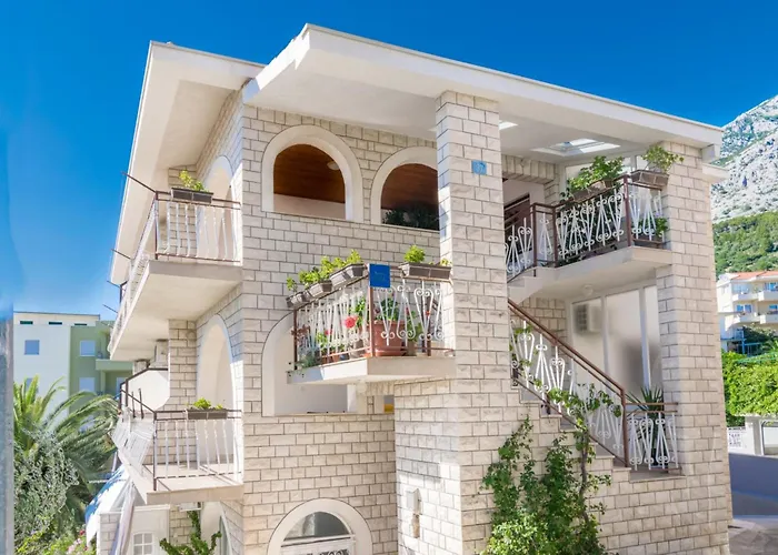 Apartment Silvia Makarska